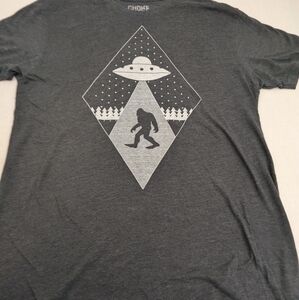 CHOKE Who Came First?  ALIENS OR BIGFOOT?  Cool Funky Fun Tee XL